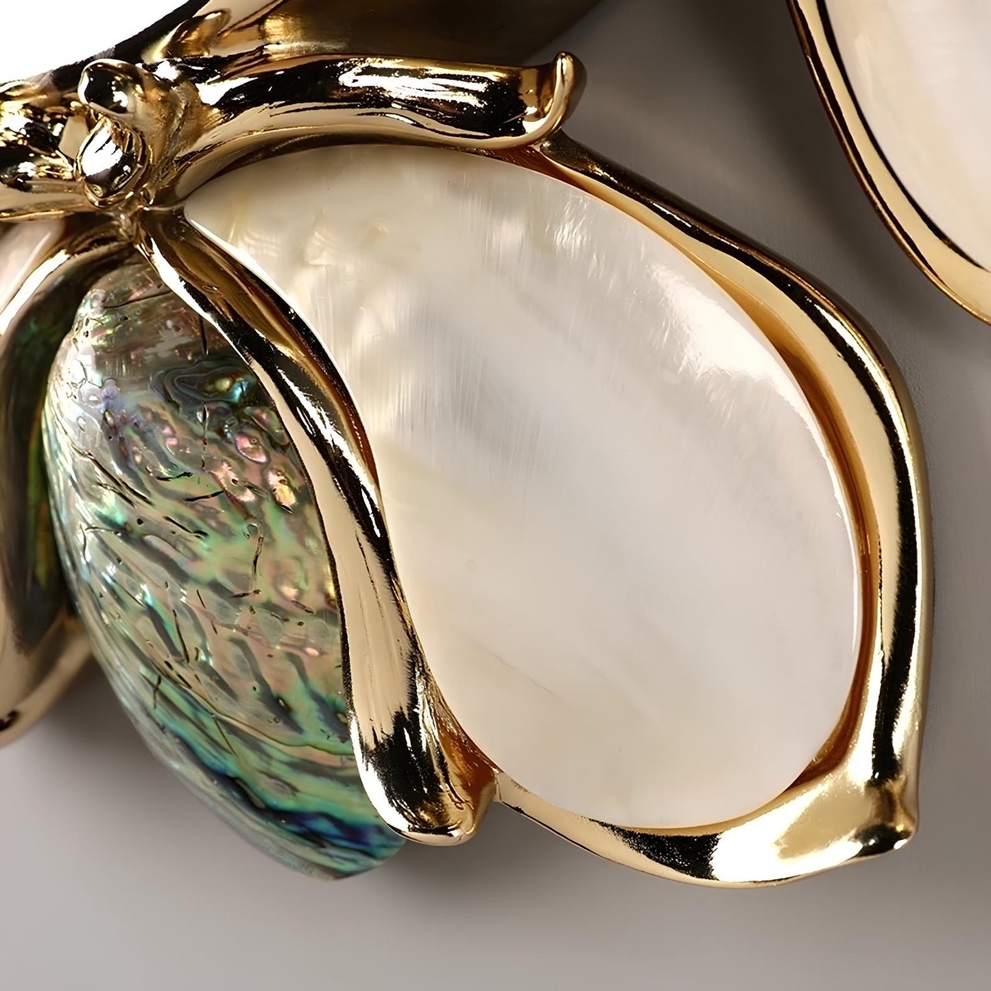 Luxury Handmade Abalone and Mother of Pearl Inlaid Round Wall Clock - Homevalley.co.uk