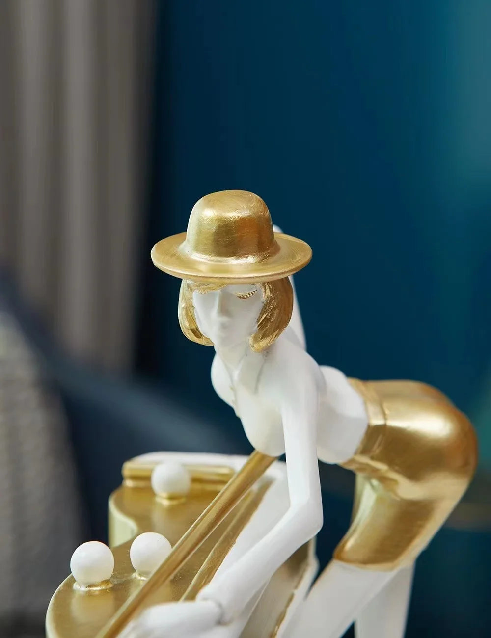 Nordic Billiard Player Resin Figurine – Modern Home Decor