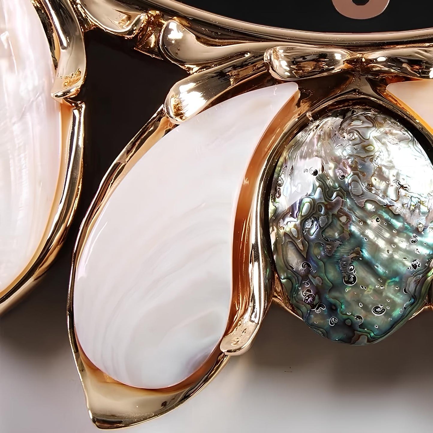 Luxury Handmade Abalone and Mother of Pearl Inlaid Round Wall Clock - Homevalley.co.uk