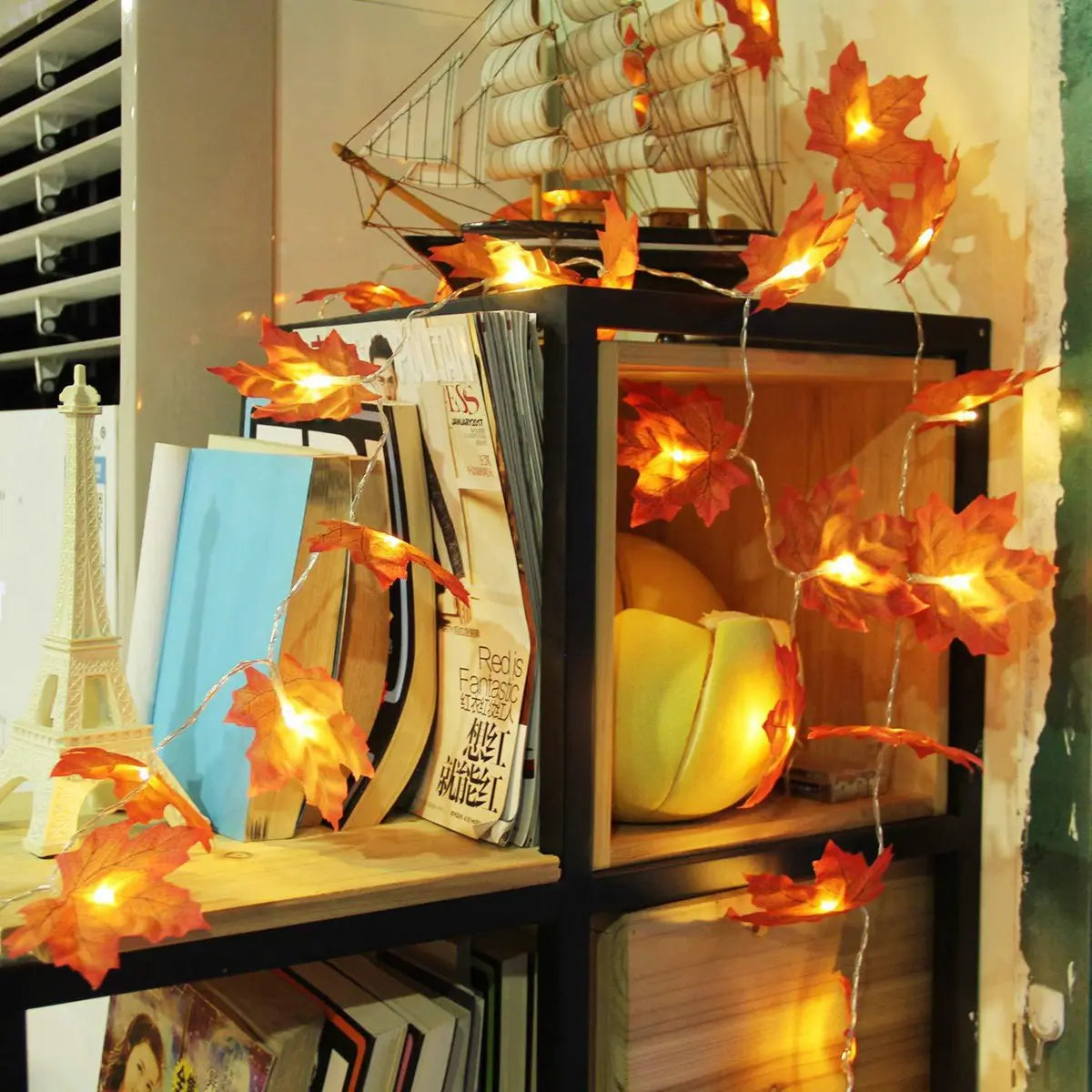 Maple Leaf String Lights – 10/20/30/40 LED | Battery Operated Waterproof Fall Garland for Halloween, Thanksgiving & Autumn Decor