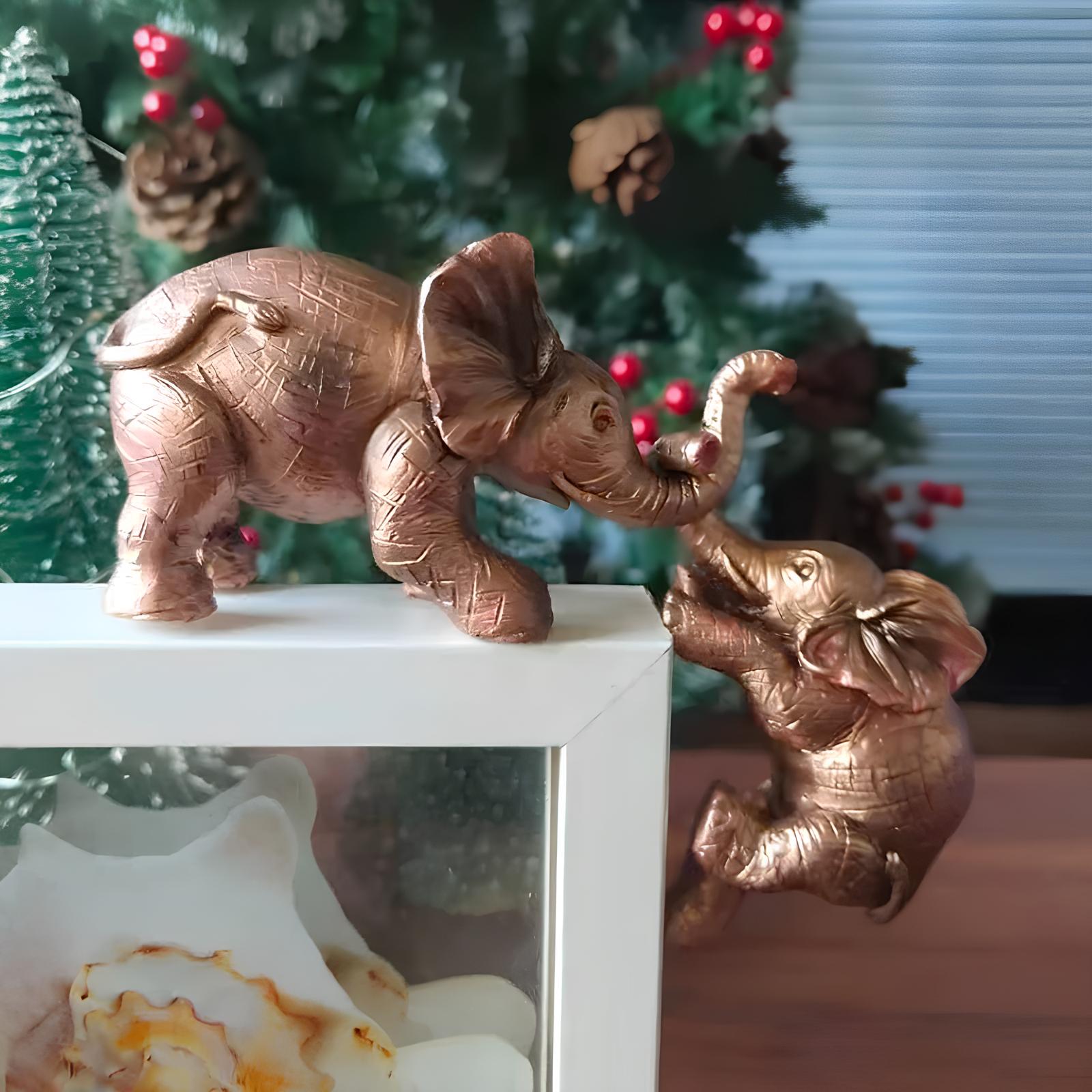 Elephants Resin Figurine - Homevalley.co.uk